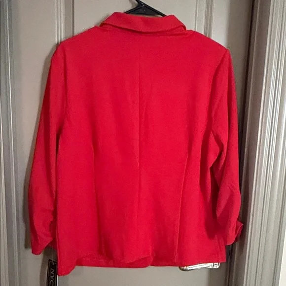 NYC Women's Vibrant Red Suit Jacket - Picture 3 of 3